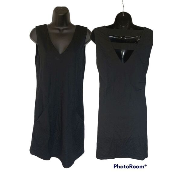 MAAC London V Neck Cut Out Swing Dress - Picture 1 of 9